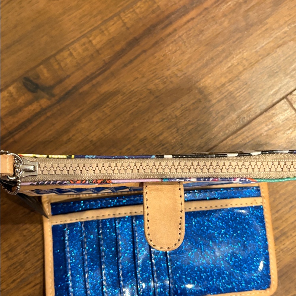 Consuela Wallet New With Tags 💙🖤❤️ - Picture 6 of 10